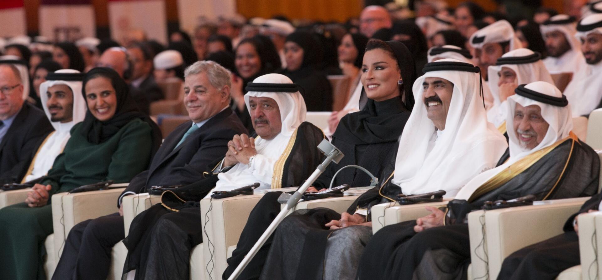 صاحب السمو الأمير الوالد و صاحبة السمو  يشهدان حفل تكريم خريجي مؤسسة قطر 2016