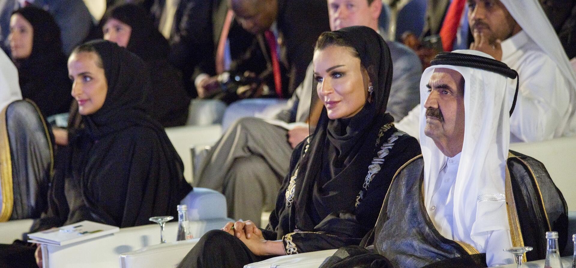 سمو الأمير الوالد وصاحبة السمو يشرفان حفل خريجي مؤسسة قطر 2018