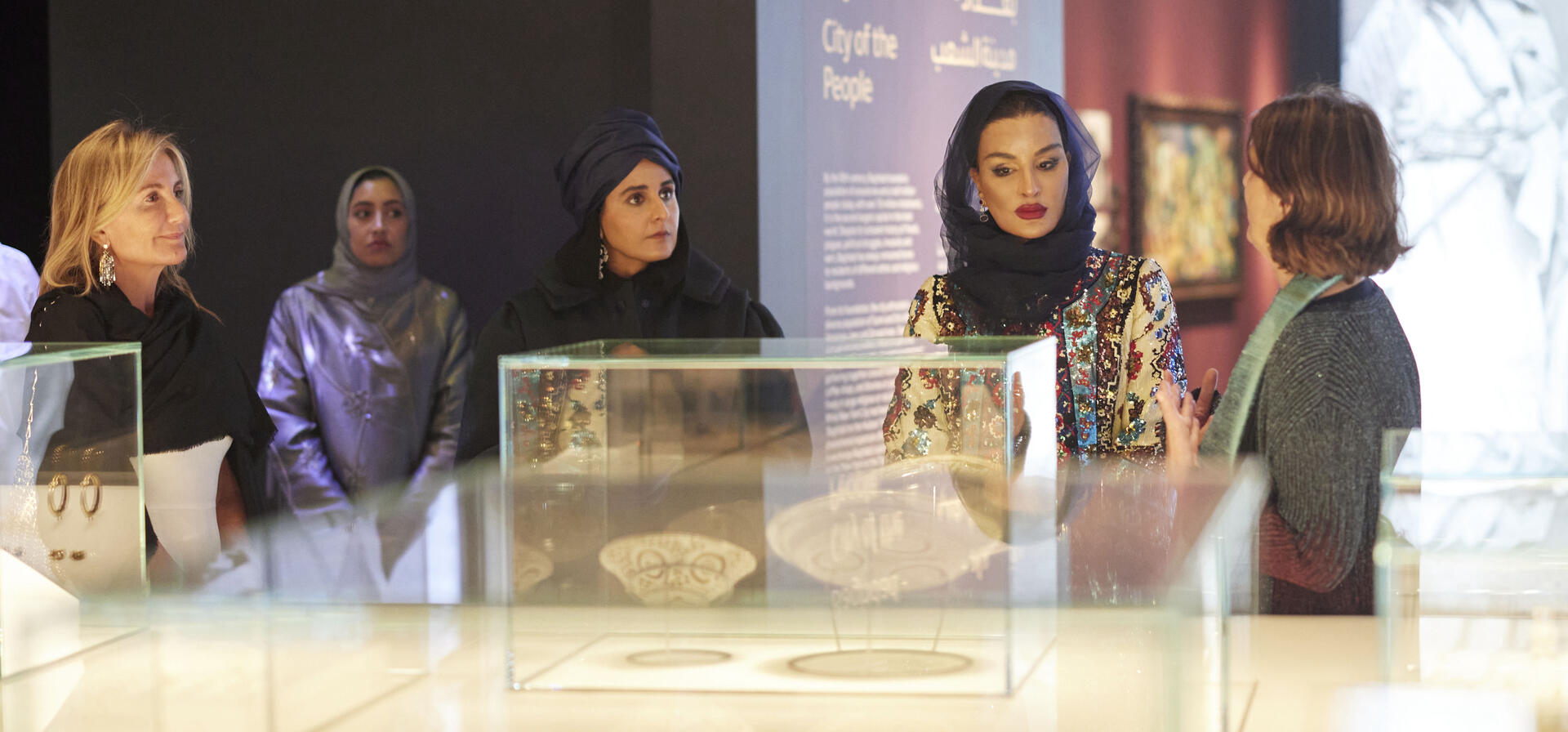 صاحبة السمو تفتح معرض بغداد : قرة العين