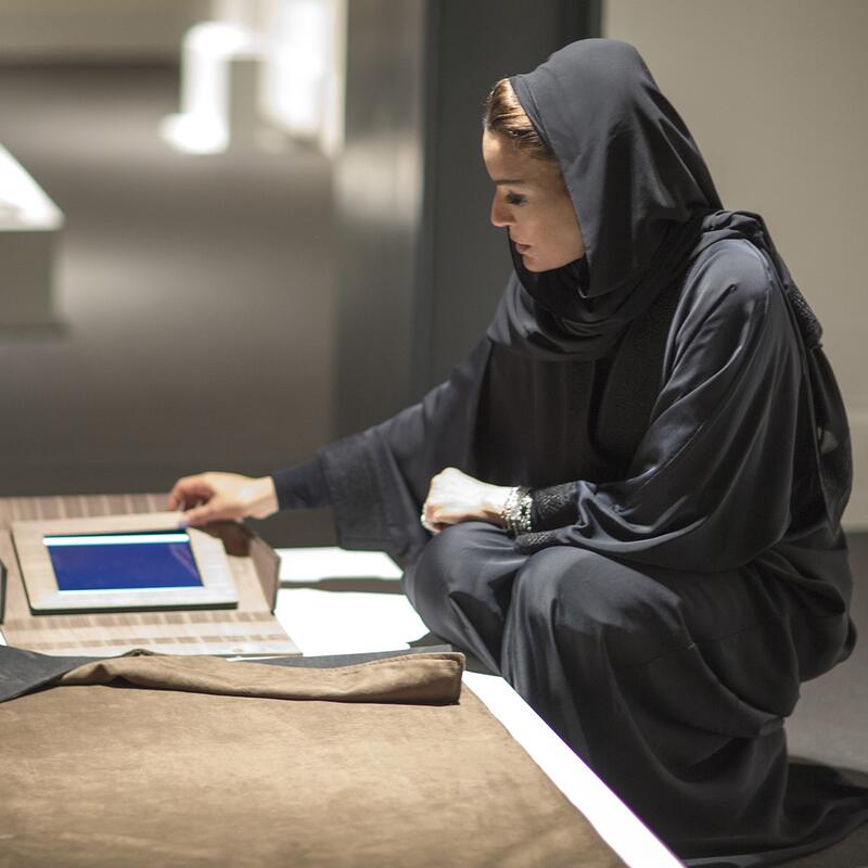 HH Sheikha Moza chooses Grand Prize winner of VCUarts Qatar's Modern Prayer Rug Design Competition