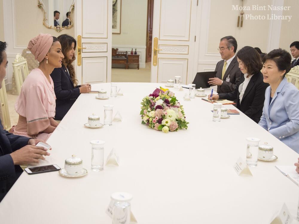 HH Sheikha Moza meets South Korea’s President HH Sheikha Moza meets South Korea’s President