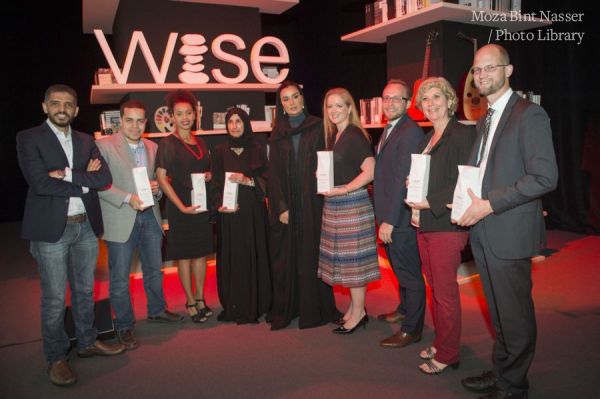 HH Sheikha Moza with WISE Award 2015 winners HH Sheikha Moza with WISE Award 2015 winners