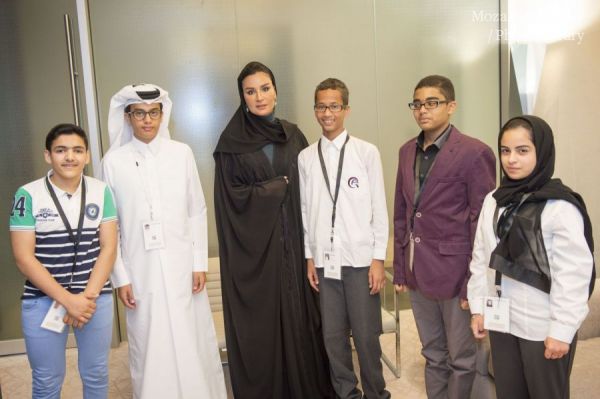 HH Sheikha Moza meets the 'Young Innovators' at WISE 2015