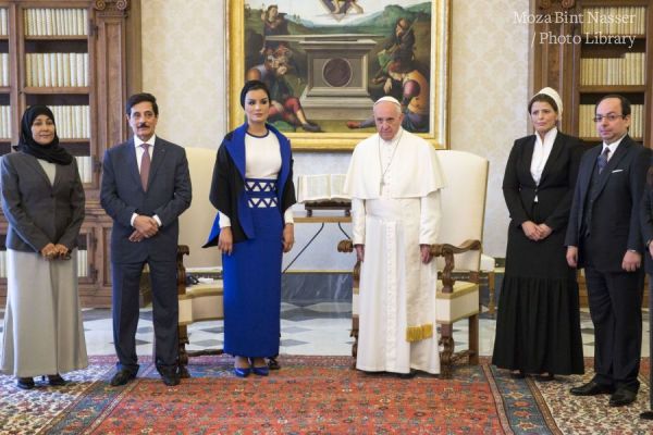 HH Sheikha Moza Meets Pope Francis.