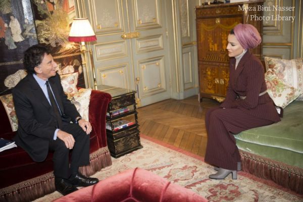 HH Sheikha Moza meets with President of the Arab World Institute