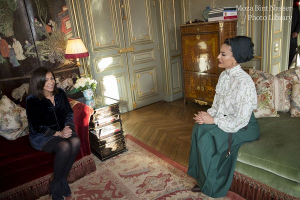 HH Sheikha Moza meets with Mayor of Paris