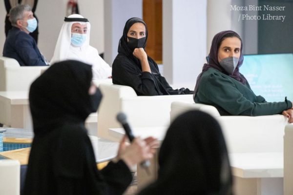 صاحبة السمو الشيخة موزا تشارك في جلسة نقاشية بعنوان " قصص من مؤسسة قطر لم تحك بعد"